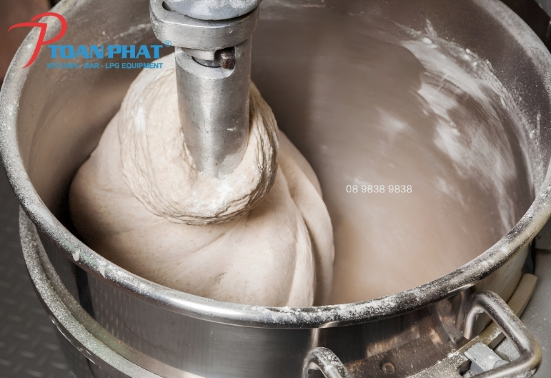 TOP 4 Máy trộn bột cho tiệm bánh nhỏ phù hợp chất lượng nhất 3 Bột được nhào đều – bánh nở đẹp