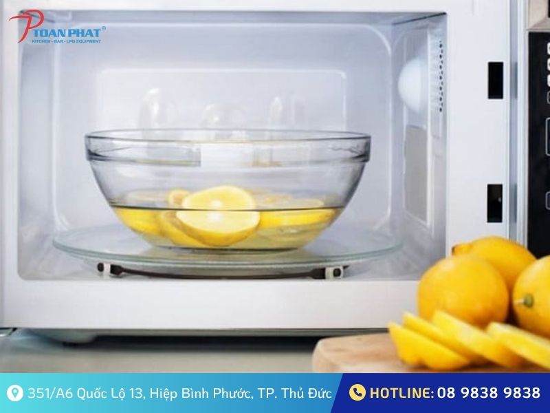 3 Cách vệ sinh lò nướng công nghiệp định kỳ sạch bền như mới 7 Cách vệ sinh lò nướng công nghiệp bằng chanh và giấm trắng