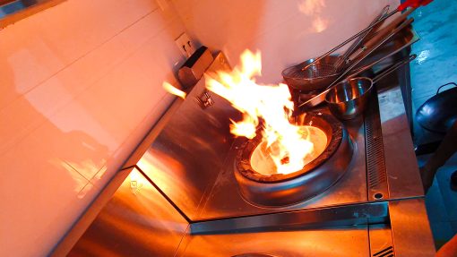 Kinh doanh nhà hàng có thể gặp những rủi ro gì? 12 he thong gas 2 510x287 1