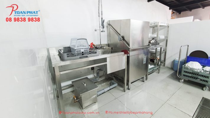 NÊN MUA MÁY RỬA CHÉN CÔNG NGHIỆP WINTERHALTER HAY RỬA CHÉN BẰNG TAY??? 39 may rua chen 2 711x400 1