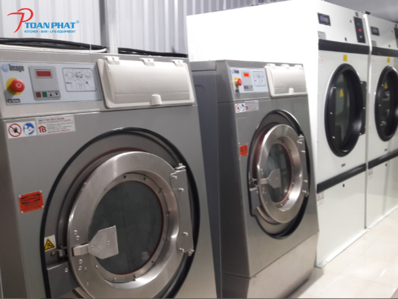 Hướng dẫn chi tiết cách tính toán công suất phòng giặt cho khách sạn 6 Máy giặt phù hợp với công suất phòng giặt khách sạn