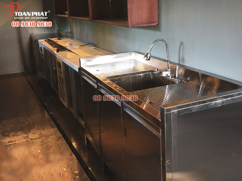 DỰ ÁN BẾP CÔNG NGHIỆP NHÀ HÀNG VEE AYY FOOD| DO TOÀN PHÁT THI CÔNG 5 Bồn rửa inox do Toàn Phát lắp đặt và sản xuất