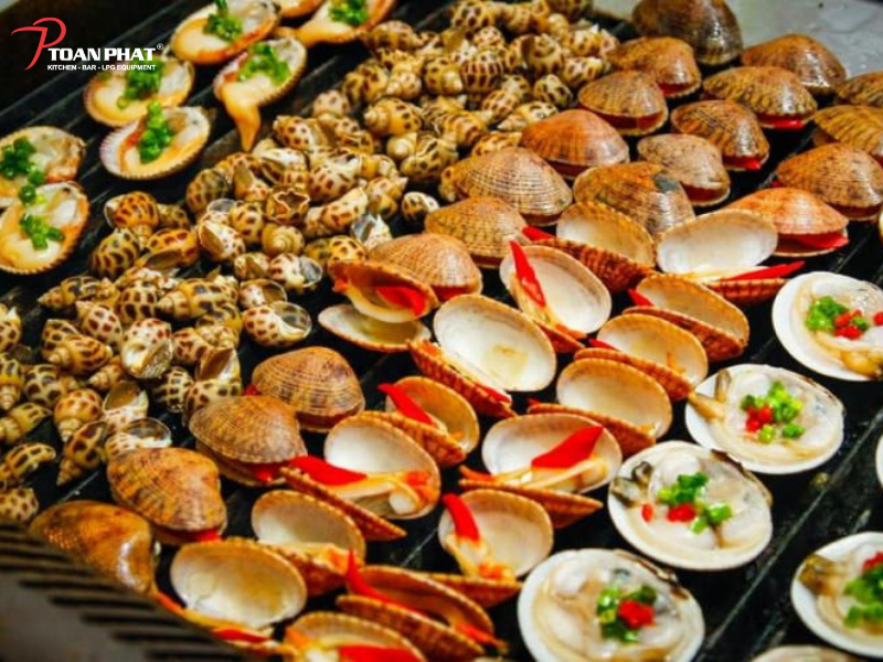 TỦ CƠM CÔNG NGHIỆP NGOÀI NẤU CƠM CÒN LÀM ĐƯỢC 10 MÓN NGON SAU 2 Các loại hải sản được hấp bởi tủ cơm công nghiệp