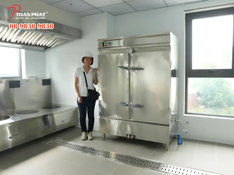5 sản phẩm tủ cơm công nghiệp 10 khay giá tốt | Bảo hành 1 năm 6 Tủ cơm công nghiệp được sản xuất tại xưởng inox Toàn Phát
