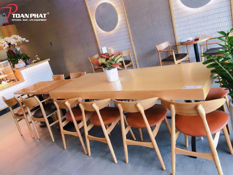 Danh sách thiết bị cần có khi mở quán phở đầy đủ nhất 10 Bàn ghế
