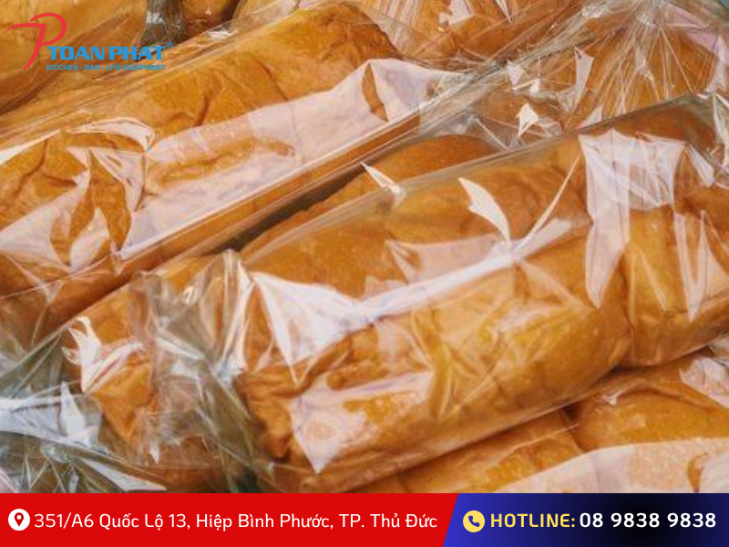 Quy trình sản xuất bánh mì công nghiệp đạt chuẩn chất lượng 2025 10 Làm nguội và đóng gói