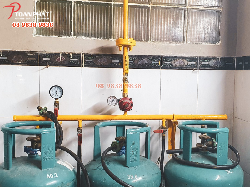 DỰ ÁN BẾP CÔNG NGHIỆP NHÀ HÀNG VEE AYY FOOD| DO TOÀN PHÁT THI CÔNG 6 Hệ thống gas do Toàn Phát lắp đặt