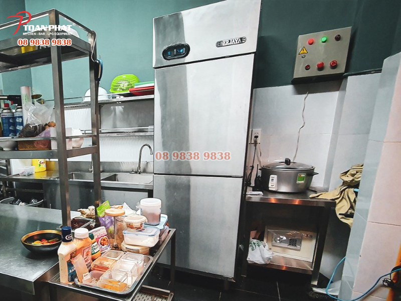 DỰ ÁN BẾP CÔNG NGHIỆP QUÁN CÀ PHÊ DEVAUX | THI CÔNG BỞI TOÀN PHÁT 5 Toàn Phát lắp đặt tủ đông lạnh 2 cánh