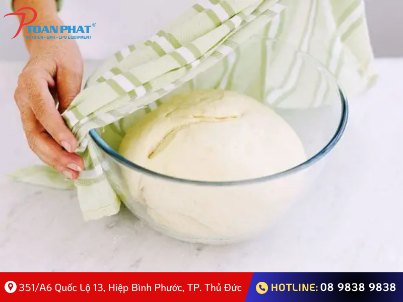 Quy trình sản xuất bánh mì công nghiệp đạt chuẩn chất lượng 2025 4 Ủ bột lần 1 (ủ sơ cấp)