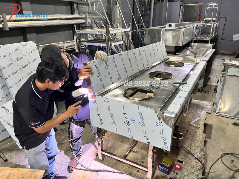 xuong inox bep cong nghiep