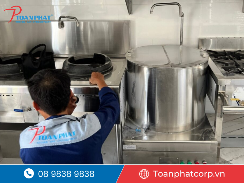 Nên mua nồi phở điện inox 304 hay inox 201 tốt hơn 2 Nồi phở điện inox 304 cao cấp có khả năng chống ăn mòn vượt trội hơn so với inox 201