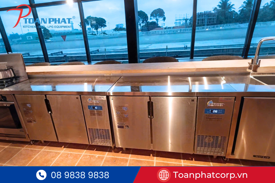 Dự án hệ thống quầy bar nhà ga sân bay Tân Sơn Nhất 9 Bàn mát 2 cánh inox Okinaga