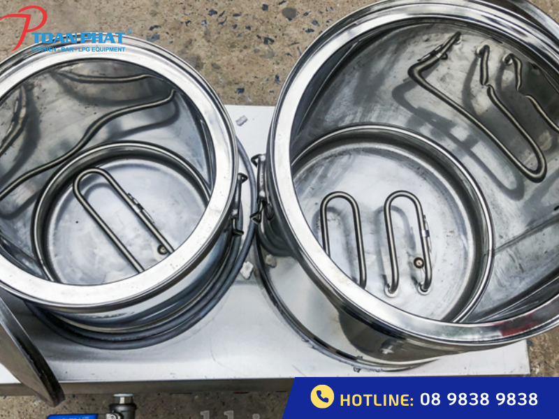 Nên mua nồi nấu phở thanh nhiệt hay mâm nhiệt hơn? 4 Nồi phở thanh nhiệt có thể tháo lắp dễ dàng, thay thế nhanh chóng và chi phí rẻ.
