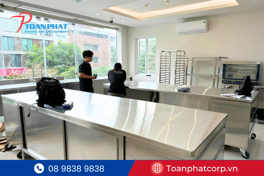 Dự án bếp bánh tại Red Apron Quận 7 6 Hoàn thiện và trang trí bánh