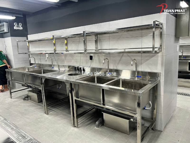 Dự án thi công bếp trung tâm thương mại BCONS 11 9