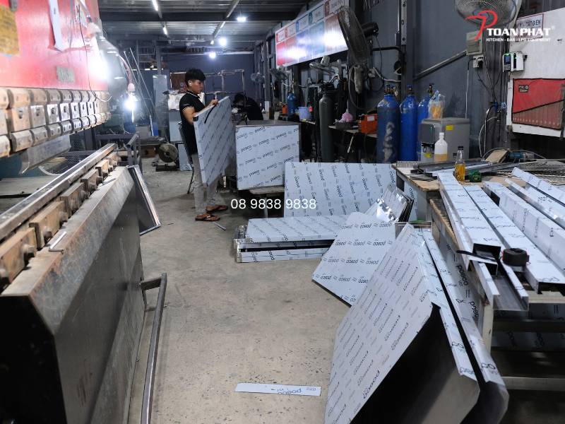 Bàn inox 1 tầng cao cấp, bền bỉ, đa dạng kích thước | Giá tốt 8 san xuat thiet bi 2 1