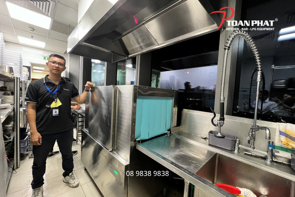 Dự án bếp công nghiệp nhà hàng và quầy bar The Racha Room | Được thi công bởi Toàn Phát 4  Máy rửa chén công nghiệp – Giải pháp bếp công nghiệp nhà hàng và quầy bar