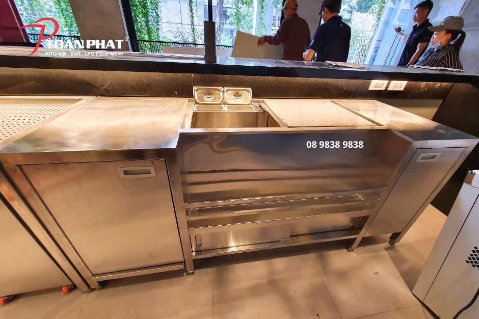 Kích thước quầy pha chế chuẩn 100% cho 5 loại hình phổ biến 2 Quầy bar hình chữ I