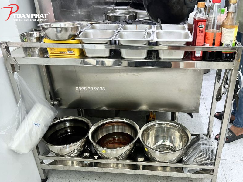 BÀN GIA VỊ INOX 304 CAO CẤP (SẢN XUẤT THEO YÊU CẦU) 4 Tiêu chí chọn mua bàn gia vị inox