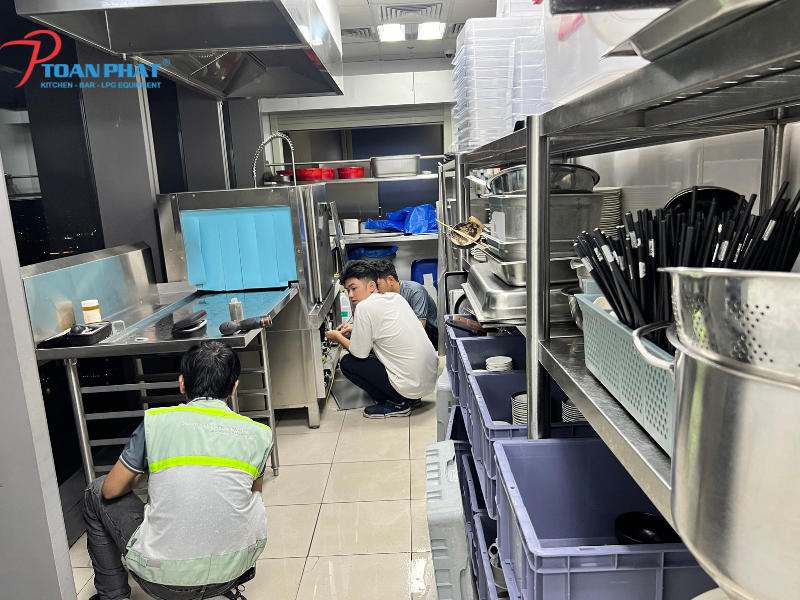 Gia công tủ inox cho bếp công nghiệp theo yêu cầu, giá tốt 10 Bảo hành và dịch vụ hậu mãi