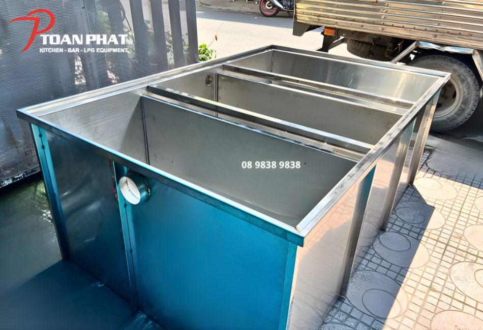 DỰ ÁN THI CÔNG BỂ TÁCH MỠ INOX 304 CÔNG NGHIỆP TẠI SIÊU THỊ CO.OPMART - DĨ AN, BÌNH DƯƠNG 3 Bể tách mỡ inox 304 công nghiệp