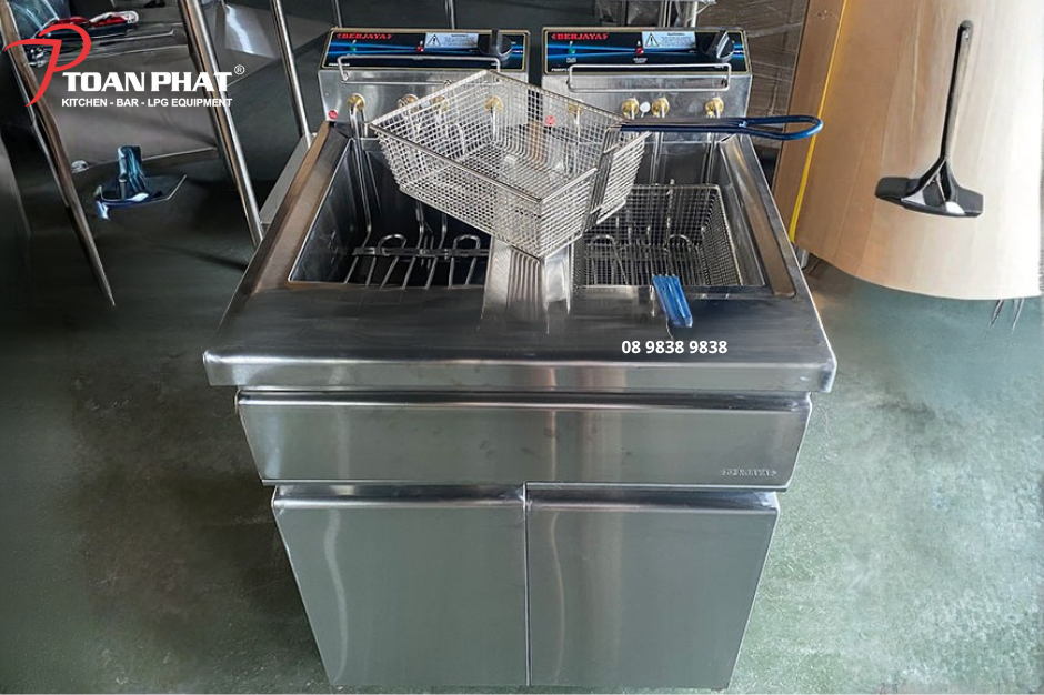 Bếp chiên nhúng đa năng: chiên gà, khoai, nem, cá viên... tiện lợi