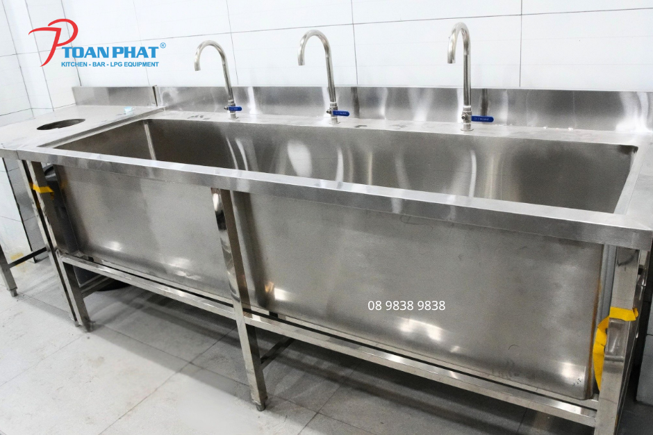 Chậu rửa được Toàn Phát sản xuất hoàn toàn từ inox 304 cao cấp