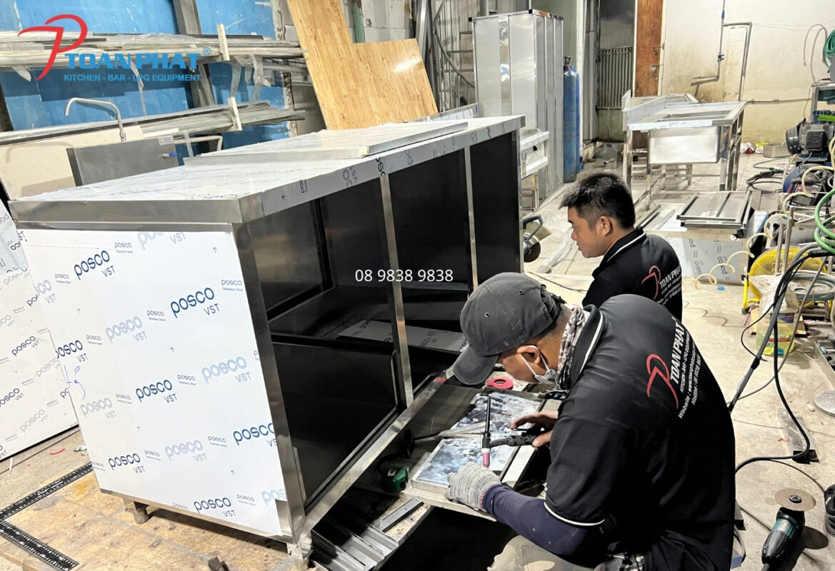 Gia công sản xuất tại xưởng Toàn Phát