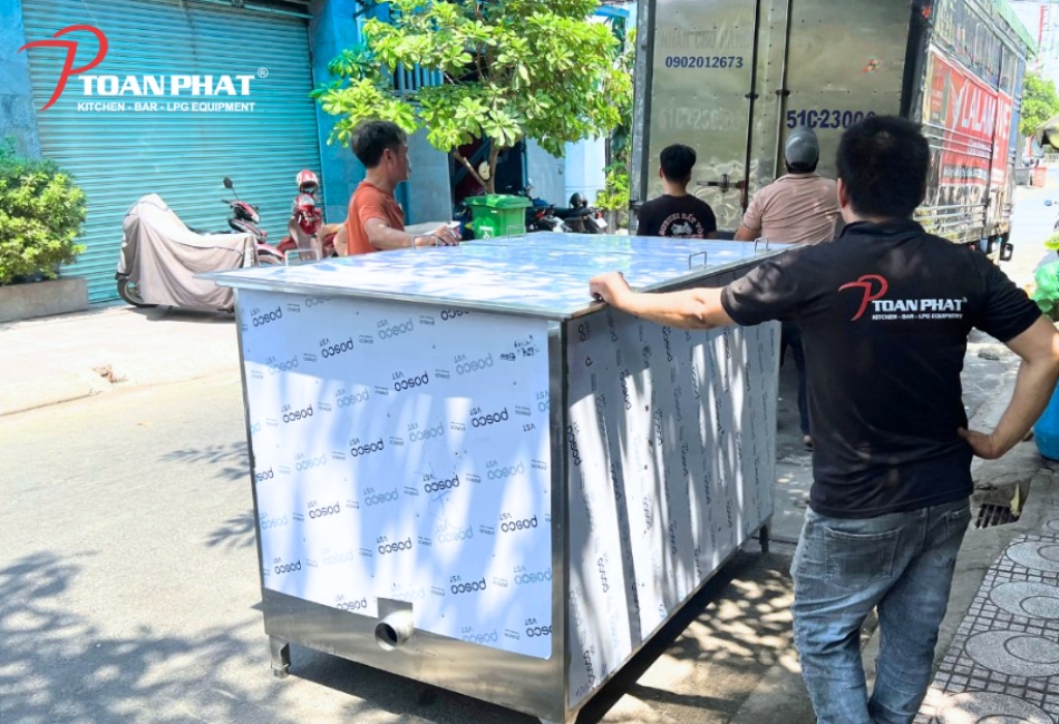 DỰ ÁN THI CÔNG BỂ TÁCH MỠ INOX 304 CÔNG NGHIỆP TẠI SIÊU THỊ CO.OPMART - DĨ AN, BÌNH DƯƠNG 8 giao hang be tach mo