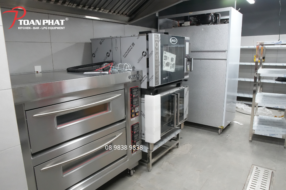 Lò nướng berjaya do Toàn Phát cung cấp cho khu bếp bánh TTTM