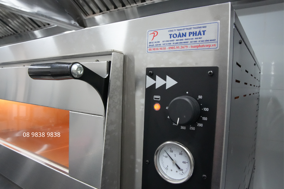 Lò nướng pizza dùng cho các khách sạn, resort