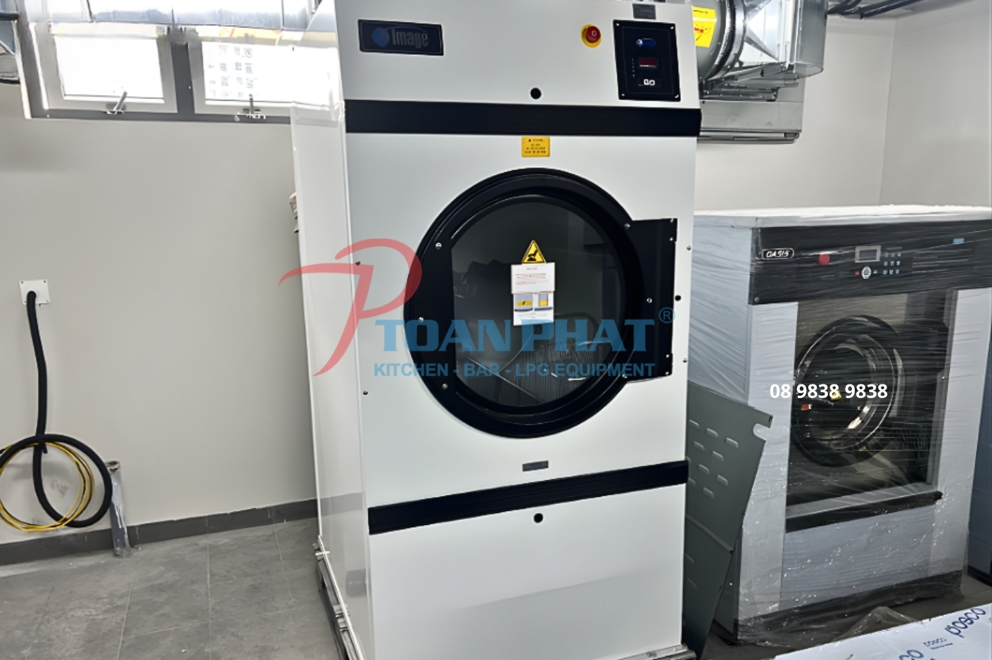 DỰ ÁN THI CÔNG PHÒNG GIẶT TRUNG TÂM THƯƠNG MẠI BCONS 5 Lợi ích khi sử dụng máy giặt công nghiệp