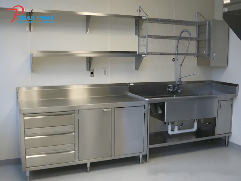 Gia công tủ inox cho bếp công nghiệp theo yêu cầu, giá tốt 4 Ưu điểm khi gia công tủ inox cho bếp công nghiệp tại Toàn Phát