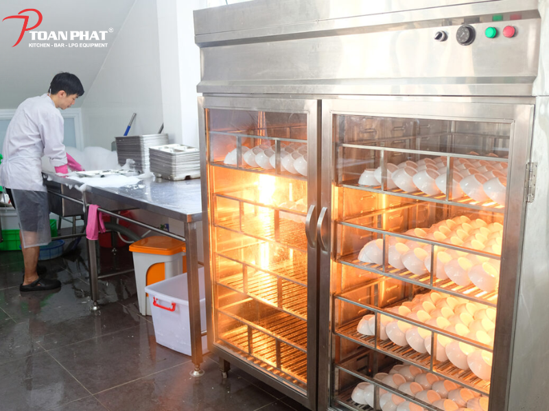 Tu sấy chén công nghiệp tại Toàn Phát