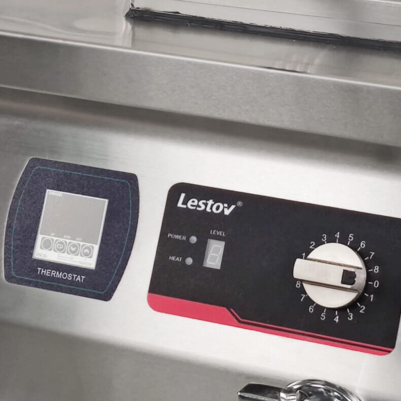 BẾP CHIÊN NHÚNG LESTOV LT-TZL-B105 18 Điều khiển linh hoạt với 8 mức công suất