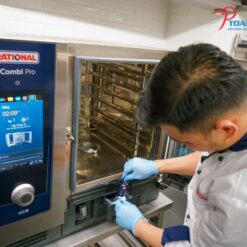 iCombi Pro sở hữu màn hình cảm ứng lớn