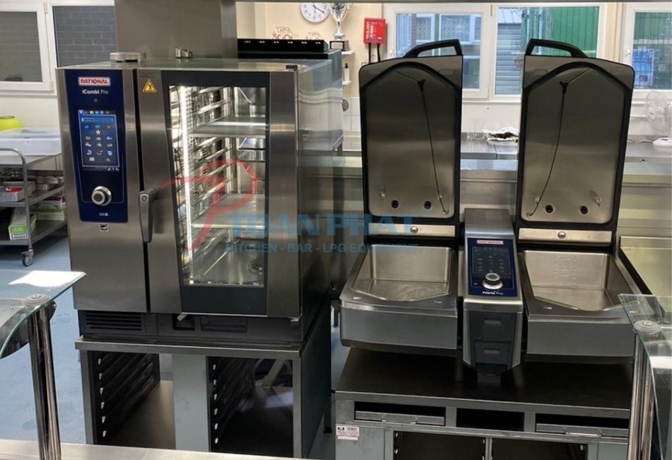 Vì sao bếp chuyên nghiệp nên dùng lò nướng Rational? 4 Lò hấp nướng đa năng Rational iCombi Pro 10 khay GN1/1