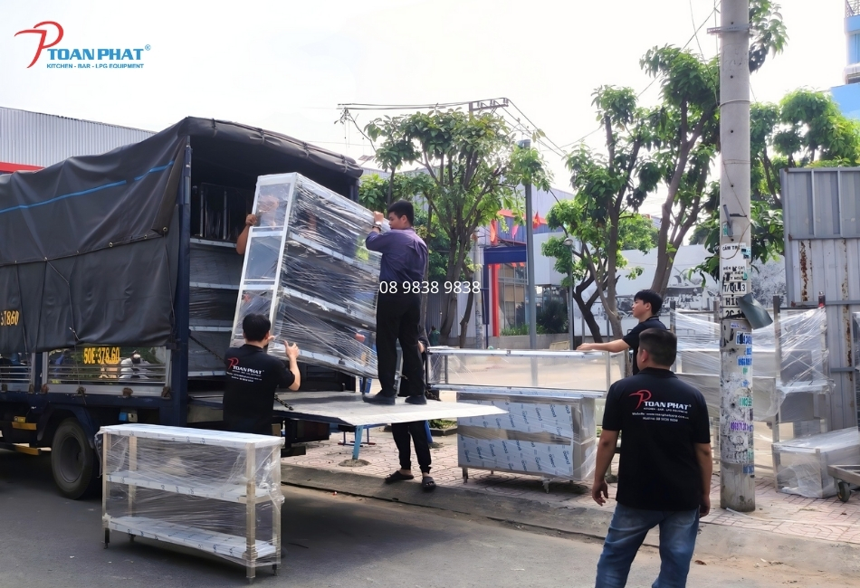 Tiến hành giao hàng