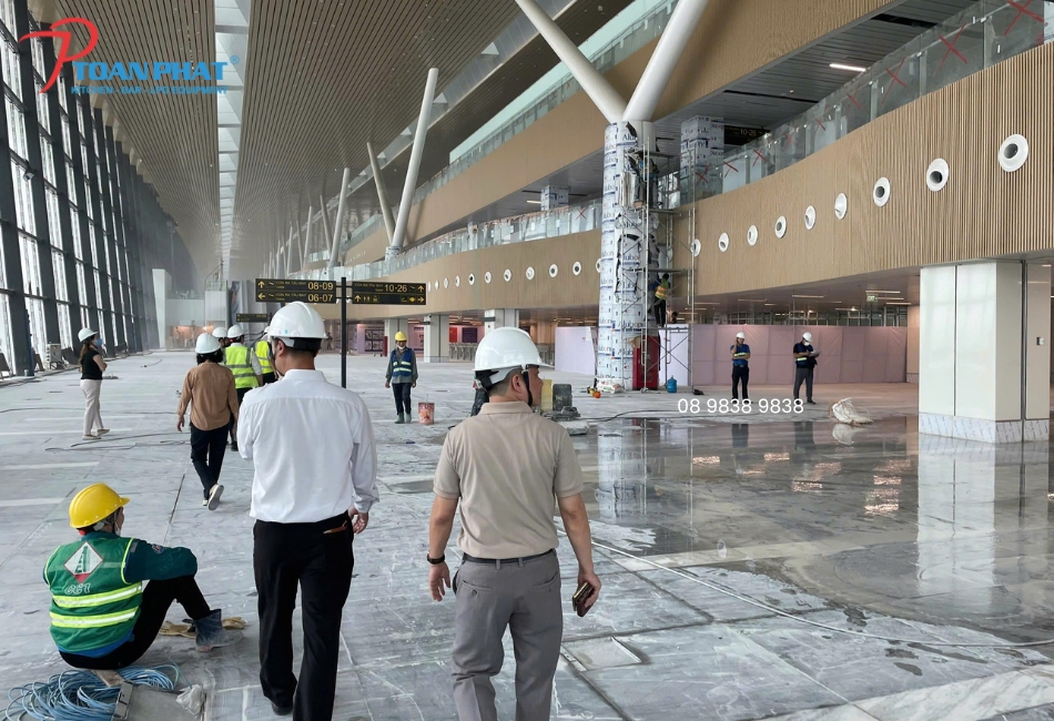 Toàn Phát khảo sát thực tế mặt bằng và trao đổi chi tiết về dự án