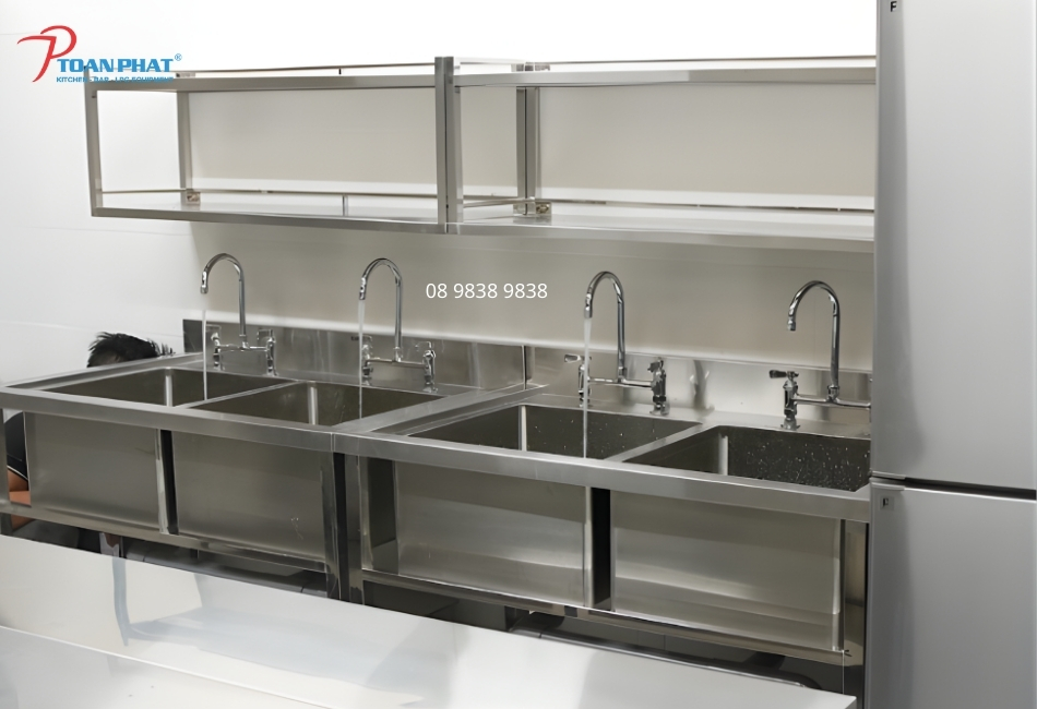 Hệ thống kệ inox treo tường