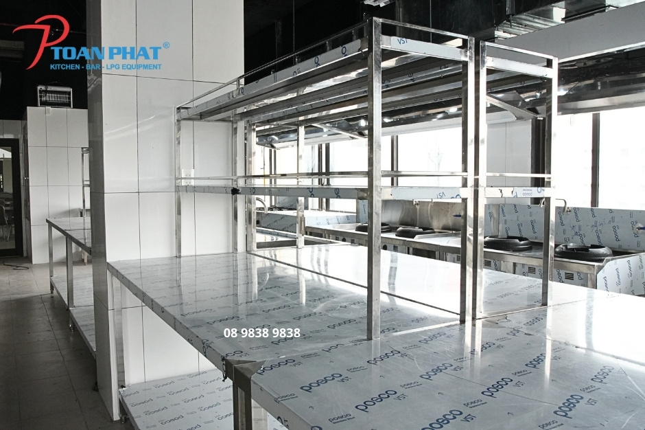 Kệ inox bếp công nghiệp