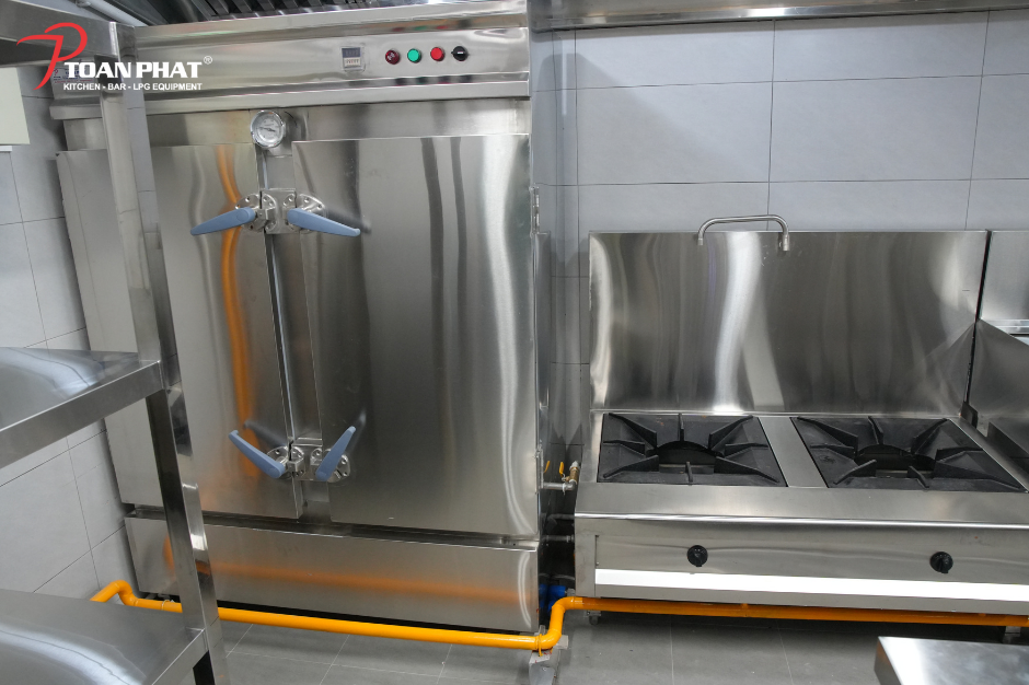 Tủ cơm công nghiệp phù hợp với nhiều mô hình kinh doanh