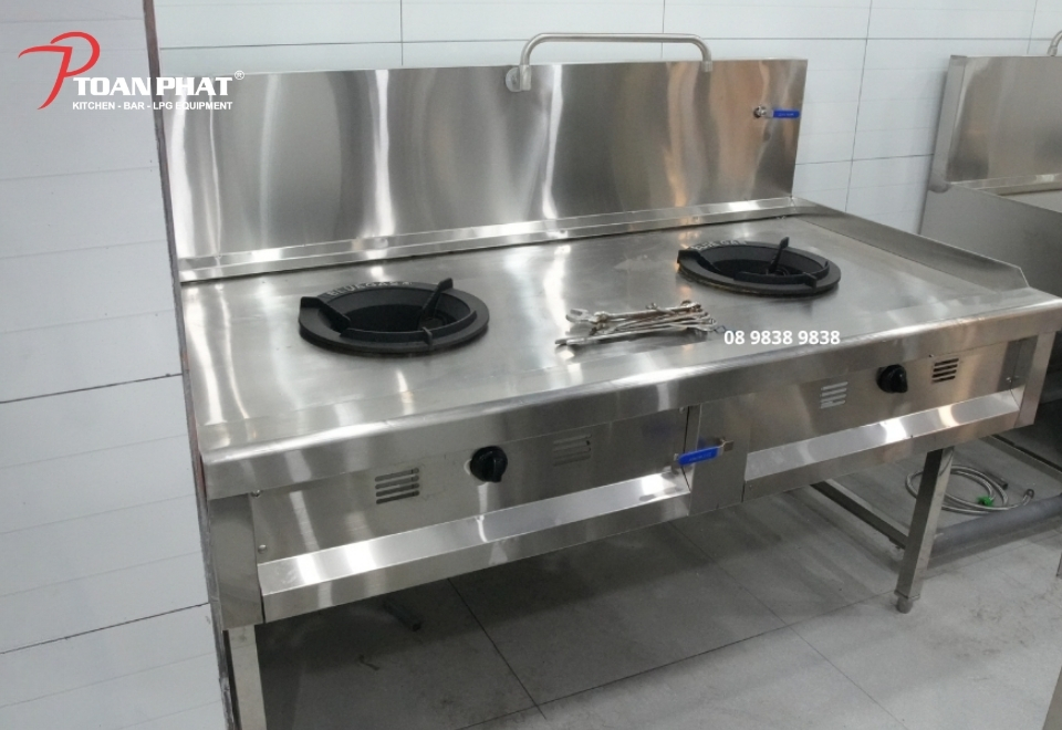 BẾP Á 2 HỌNG 14 Bếp á 2 họng được làm từ inox 304 cao cấp, vận hành ổn định, hiệu suất cao