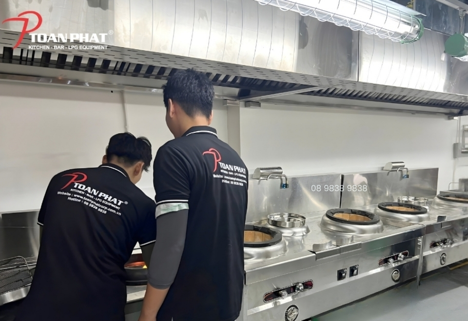 BẾP Á 2 HỌNG 15 Ưu điểm của bếp Á 2 họng Toàn Phát