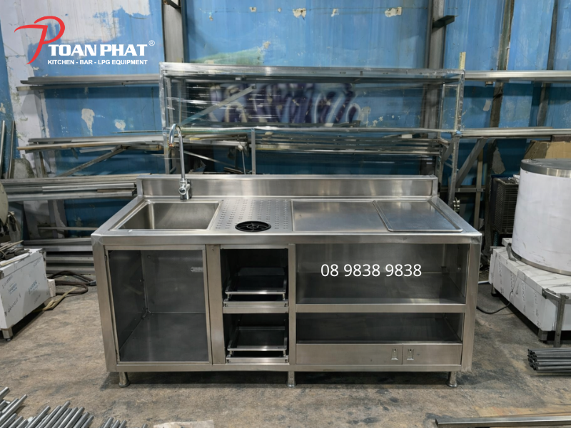 Mẫu quầy pha chế inox tủ ly