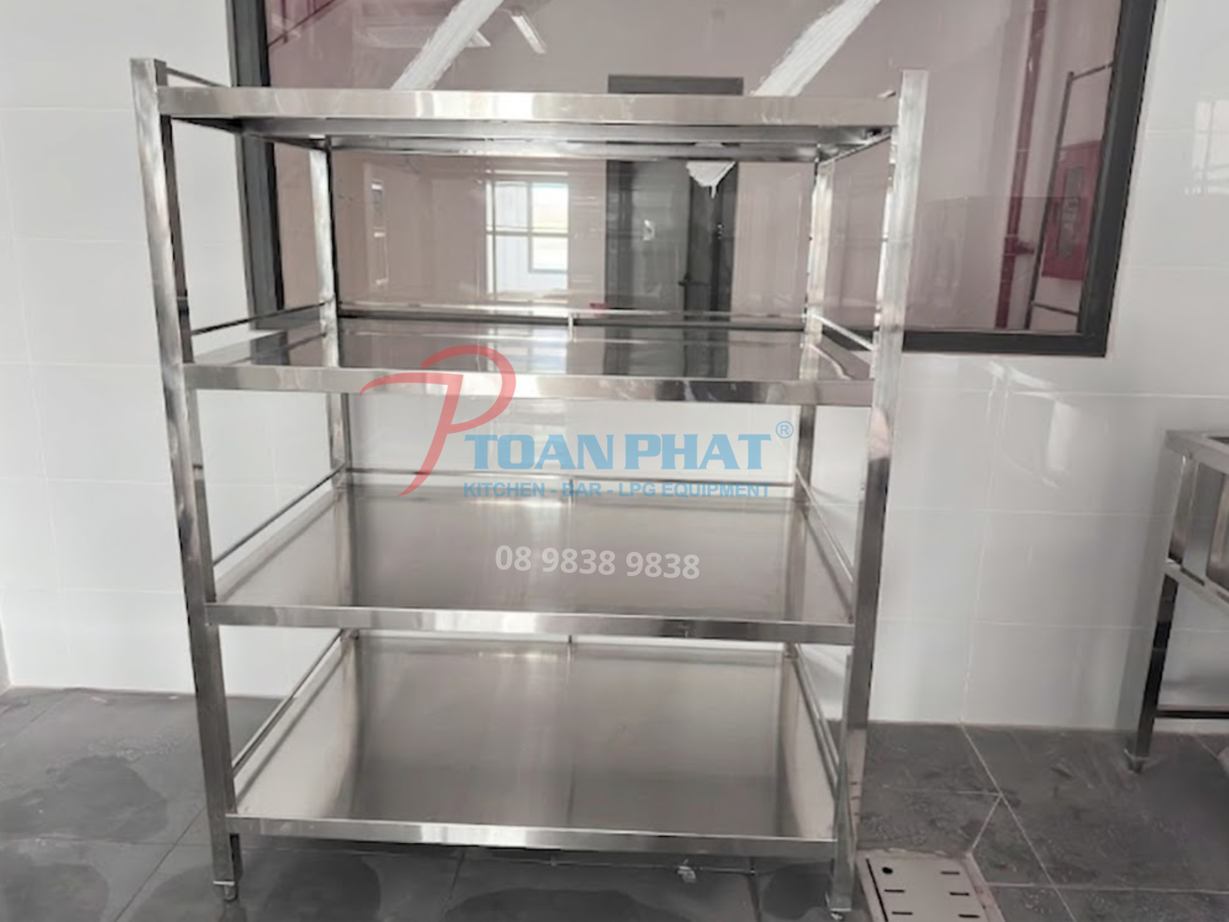 KỆ PHẲNG INOX 4 TẦNG 2 Kệ inox 4 tầng được sản xuất trực tiếp tại xưởng inox Toàn Phát