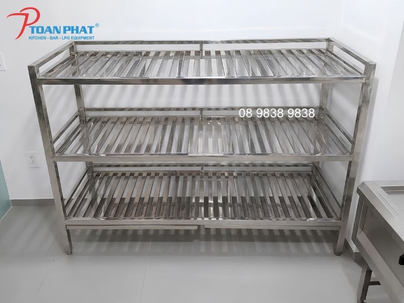 KỆ SONG INOX 3 TẦNG 4 Kệ song inox 3 tầng đước sử dụng phổ biến trong khu bếp