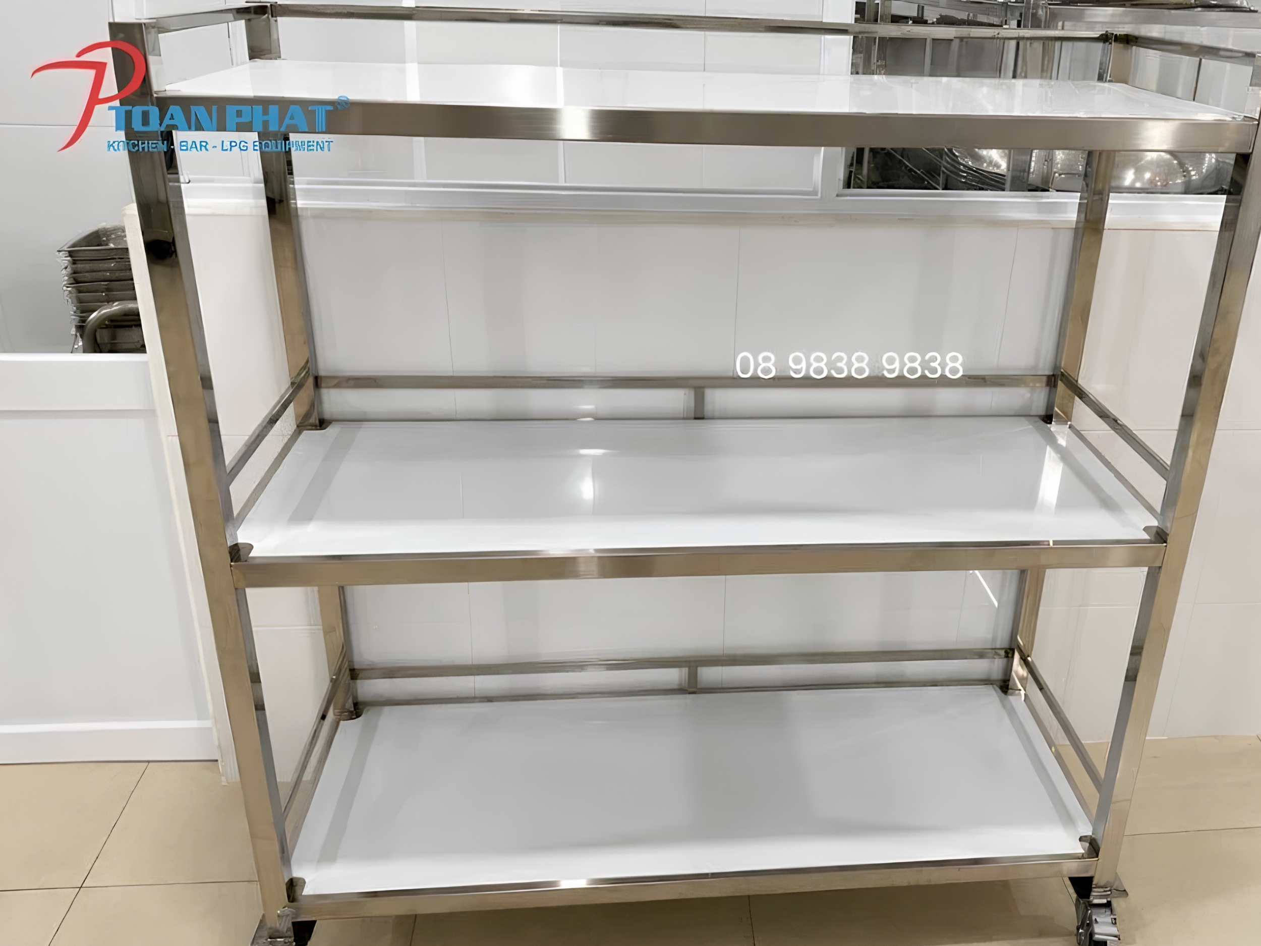 KỆ PHẲNG INOX 3 TẦNG 3 Kệ phẳng 3 tầng inox chắc chắn, bền bỉ