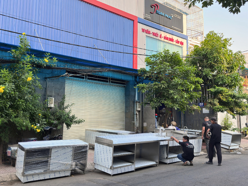 Đội ngũ tư vấn chuyên nghiệp tư vấn giải pháp thiết bị cho từng mô hình bếp