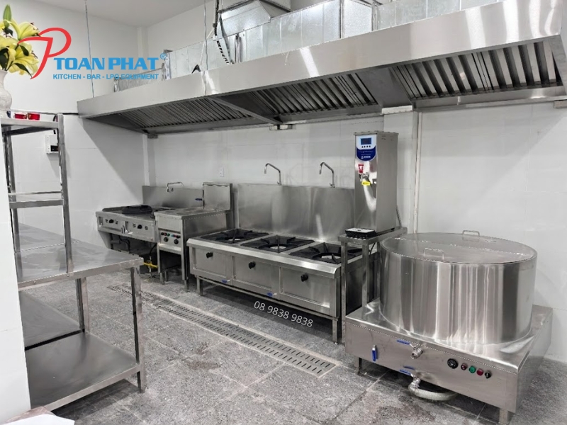 Bếp hầm ba họng inox 304 trong mô hình quán phở